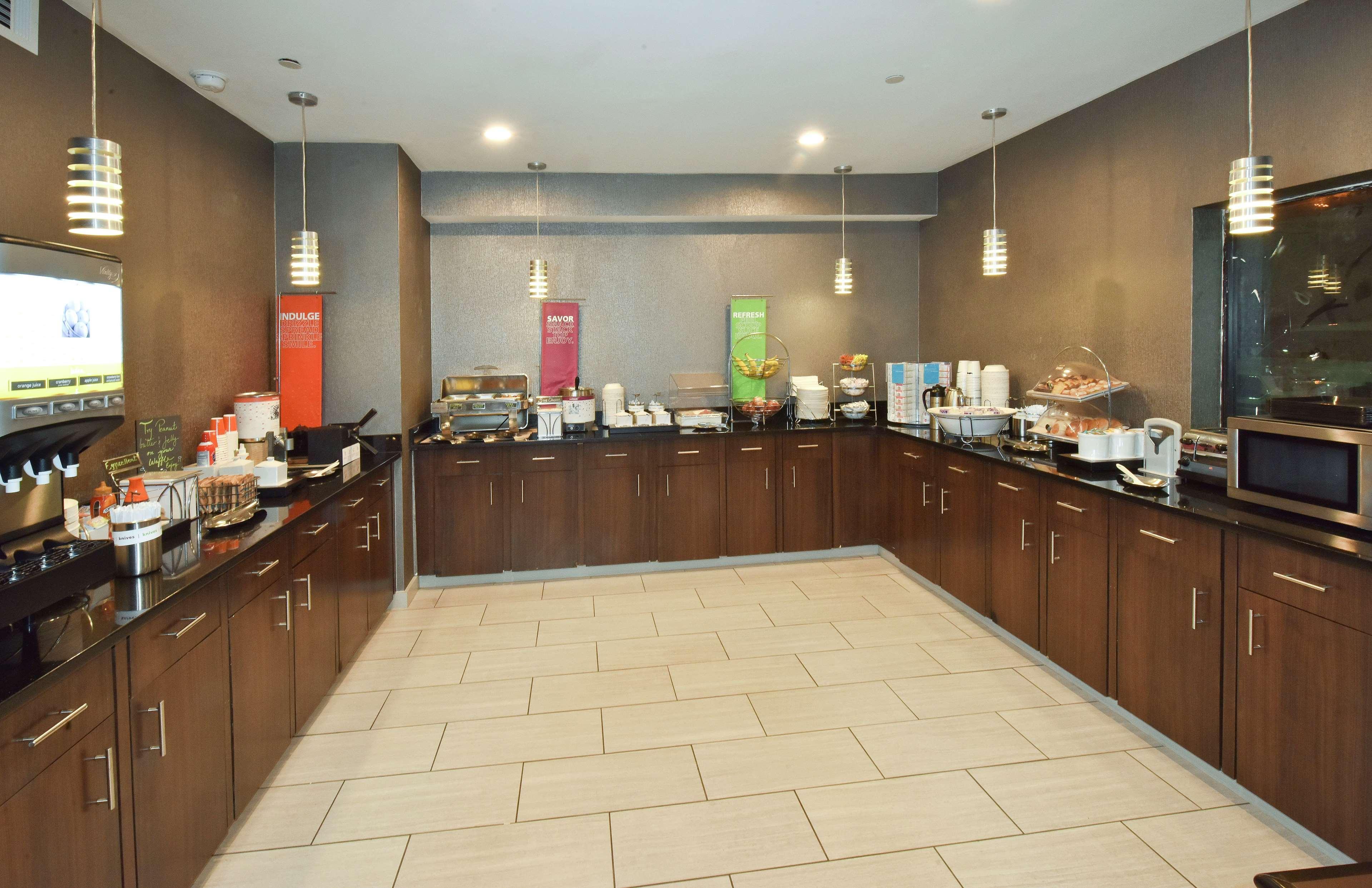Hampton Inn Медісон Екстер'єр фото