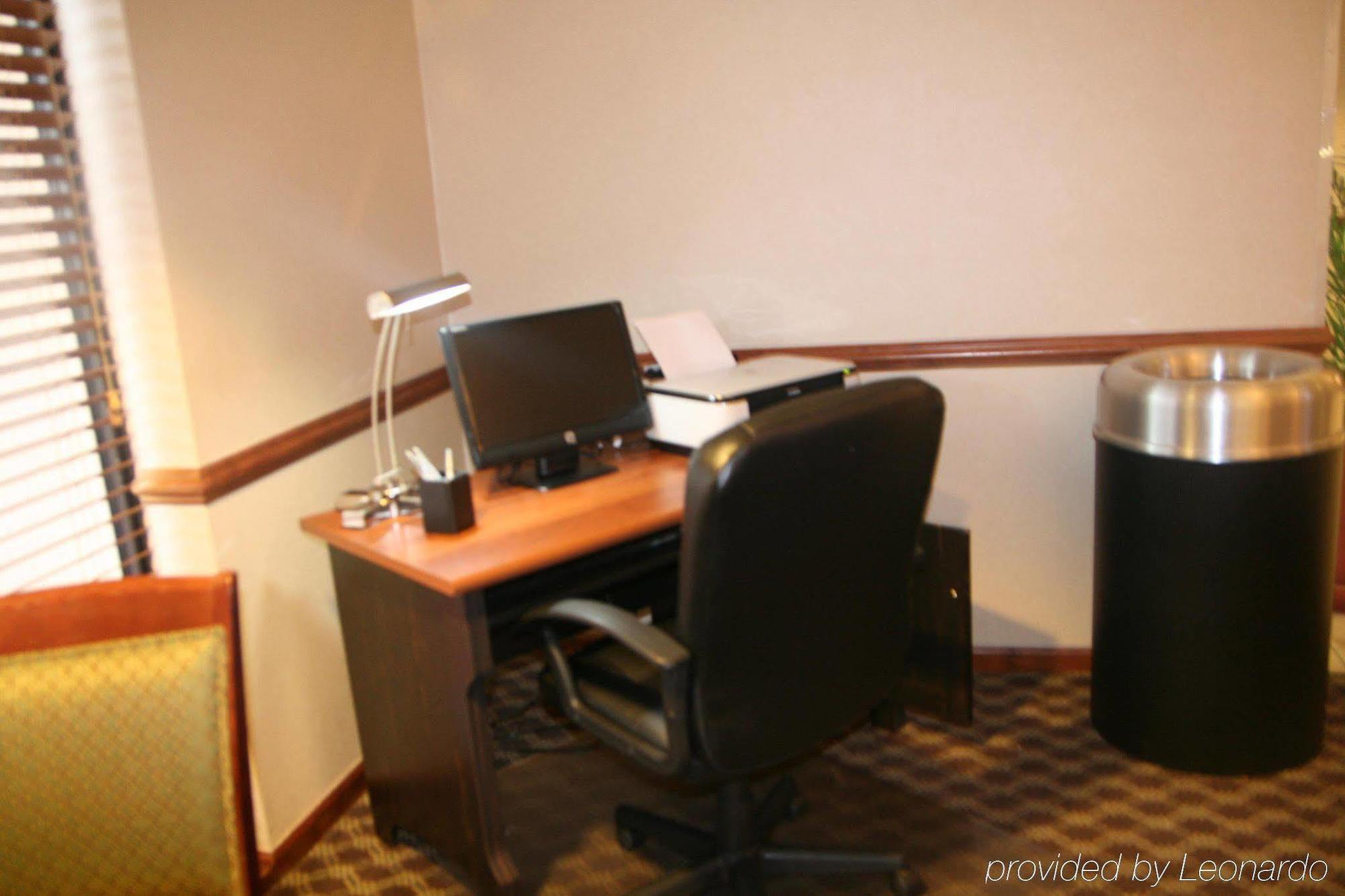 Hampton Inn Медісон Зручності фото